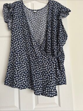 Old Navy Navy and White Floral Blouse